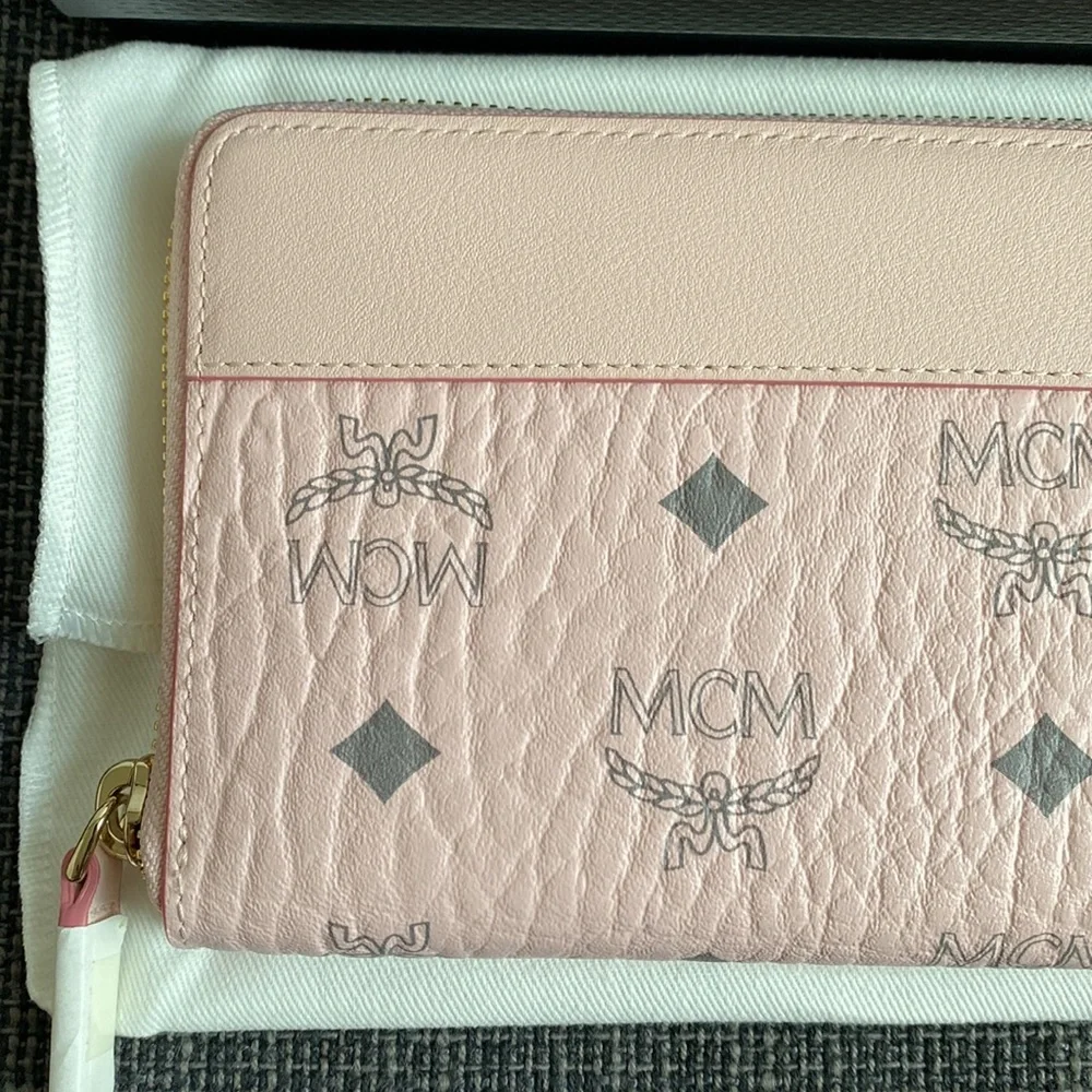 MCM NWT Powder Pink Aren Visetos Zip Around Leather Wallet 8” x 4” - Picture 7 of 12